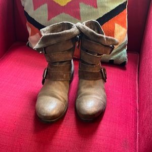 Miz Mooz Savvy Leather Ankle Boots in Gravel, size 39